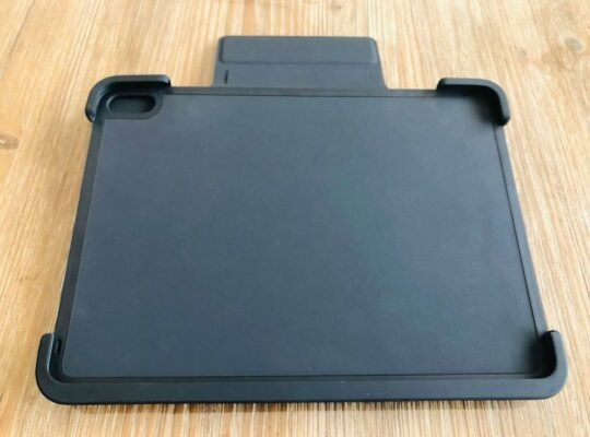 iPad Pro 11 pouces clavier Logitech