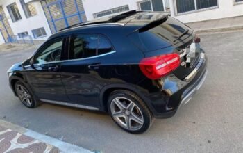 Mercedes GLA 220