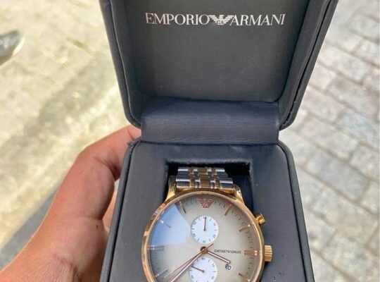 Montre emporio Armani